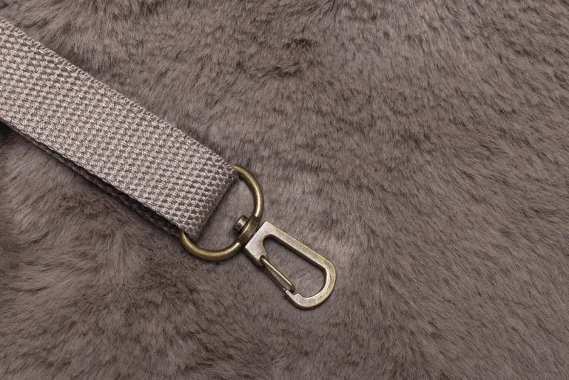 Designed by Lotte Hondendraagtas Laki 48x20x35 cm — Taupe - HONDENTAS