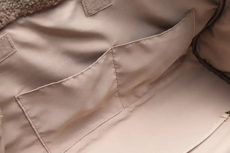 Designed by Lotte Hondendraagtas Tebby 43x18x35 cm — Beige - HONDENTAS