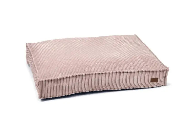 Designed by Lotte Hondenkussen Ribbed roze 100x70x15 cm