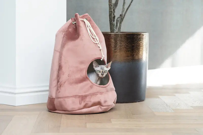 Designed by Lotte Kattenhuis Vilar — Roze - BEDDEN/MANDEN/KUSSENS
