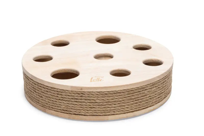 Designed by Lotte Kattenspeelgoed Raya