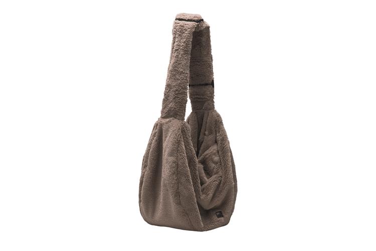 Designed by Lotte Hundetragetasche Tebby 43x18x35 cm — Cognac