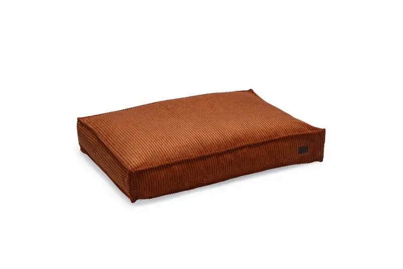 Designed by Lotte Hondenkussen Ribbed terra 100x70x15 cm