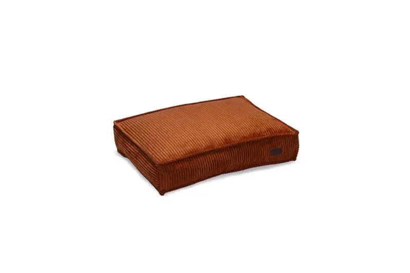 Designed by Lotte Hondenkussen Ribbed terra 70x55x15 cm