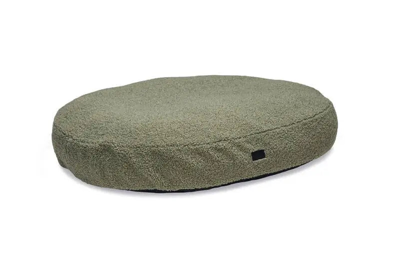 Designed by Lotte Ovaal Hondenkussen Yndis 115x85x15 cm — Groen